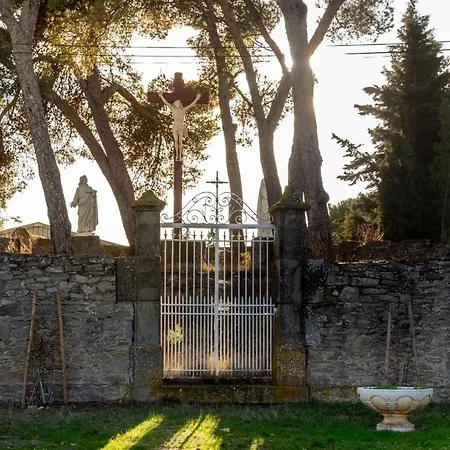 De L'aramont Dans Le Minervois